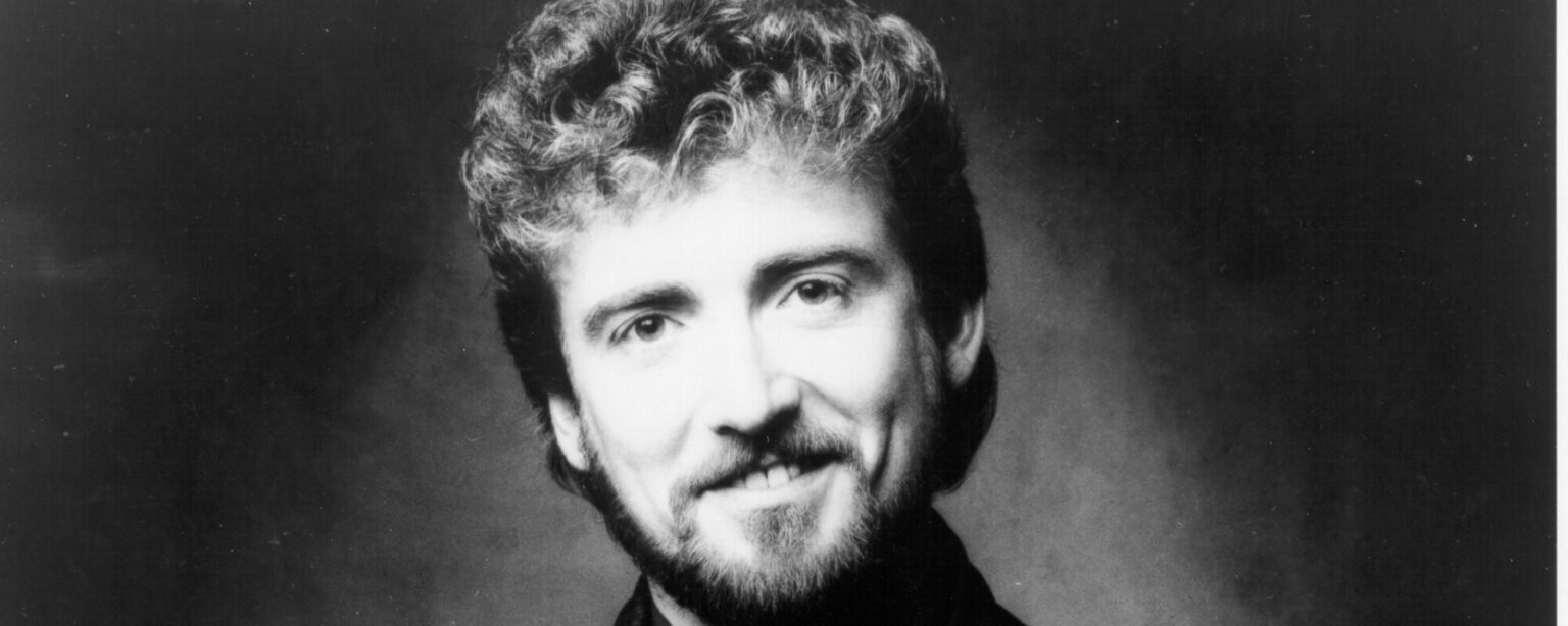 في مثل هذا اليوم من عام 1989، احتل كيث وايتلي المركز الأول للمرة الأخيرة في حياته بأغنية كان من الممكن كتابتها عنه. في مثل هذا اليوم من عام 1989، احتل كيث وايتلي المركز الأول للمرة الأخيرة في حياته بأغنية كان من الممكن كتابتها عنه.