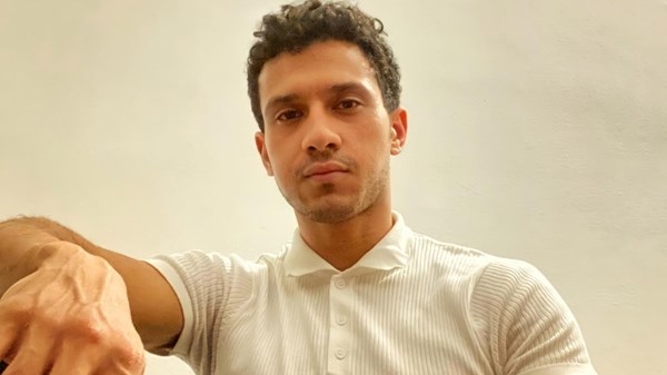 عصام عمر يقدم قصة إنسانية في «بحر»