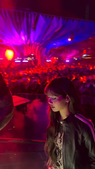 260414 تحديث ليزا (LLOUD) على الانستغرام