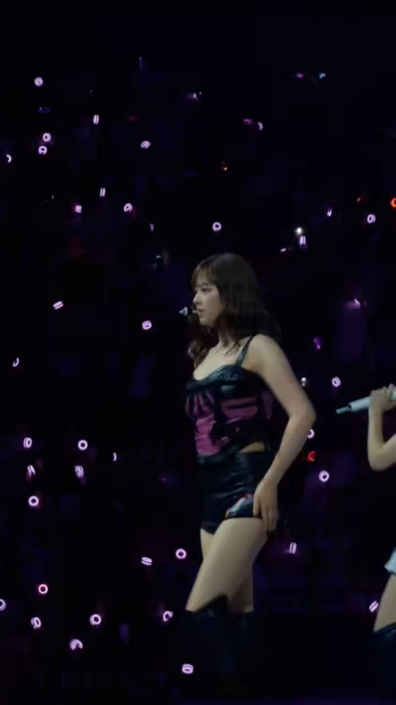 260331 تحديث تويتر booshikpop - فانكام Jeongyeon FANCY من شارلوت.