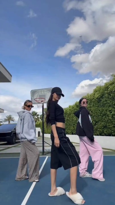 260416 تحديث Brookeandjess IG مع ليزا