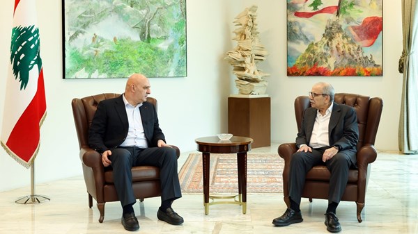 رئيس لبنان ورئيس الوزراء يناقشان استعدادات المحادثات مع إسرائيل