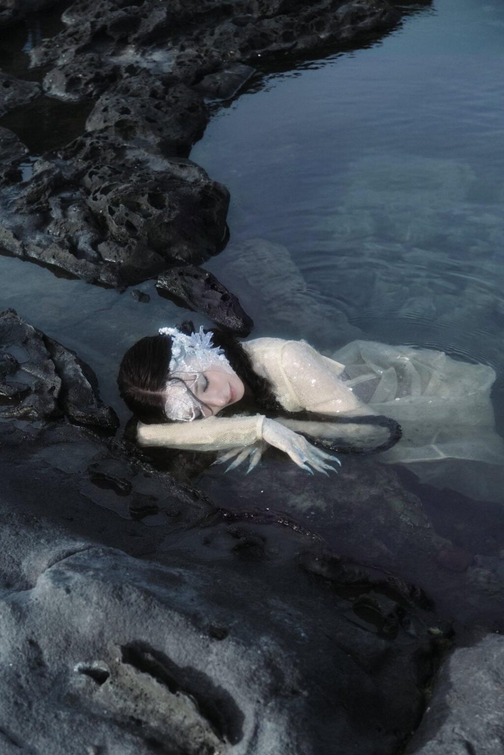 تيفاني يونغ (جيل الفتيات) "الصيف لم ينته بعد" - الصورة المرئية 2