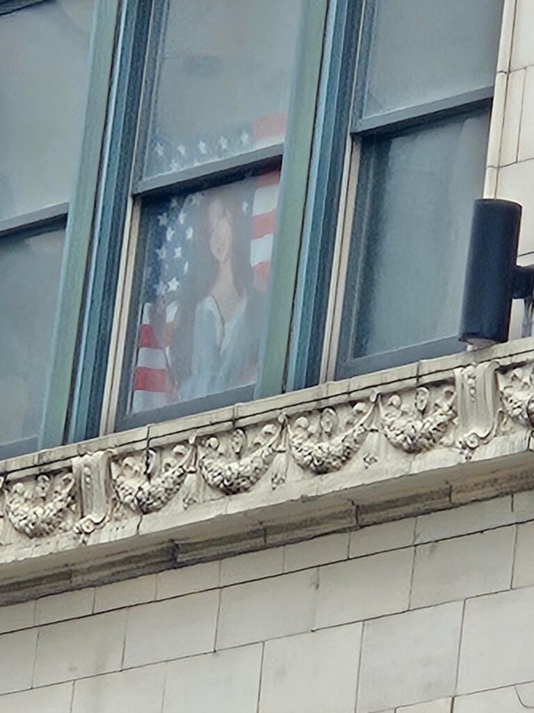 البقاء في أحد فنادق ديترويت لحضور الحفل