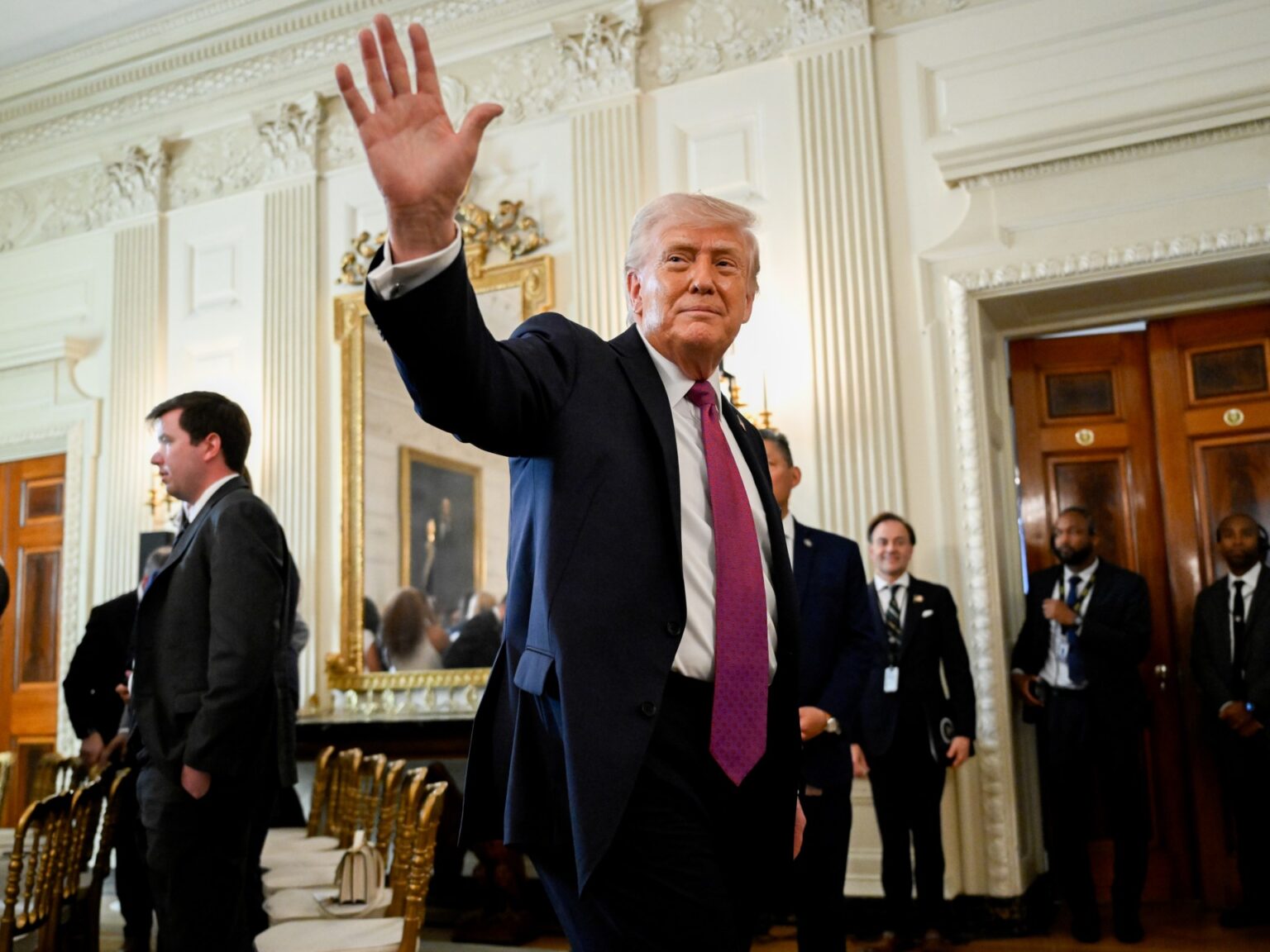 ترمب يحضر محادثات سفيري لبنان وإسرائيل بالبيت الأبيض | أخبار