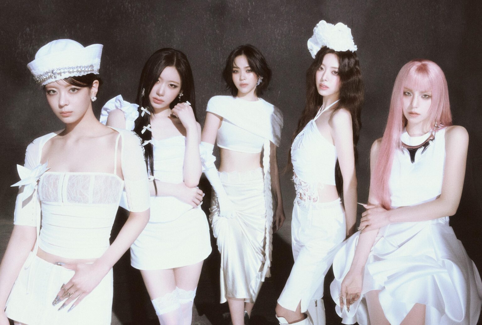 ITZY - الألبوم المصغر الثاني عشر: الشعار (الصورة المفاهيمية 2)