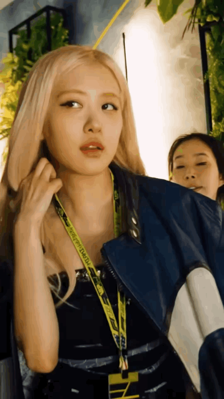 260427 تحديث F1 Paddock Club على IG مع روزي