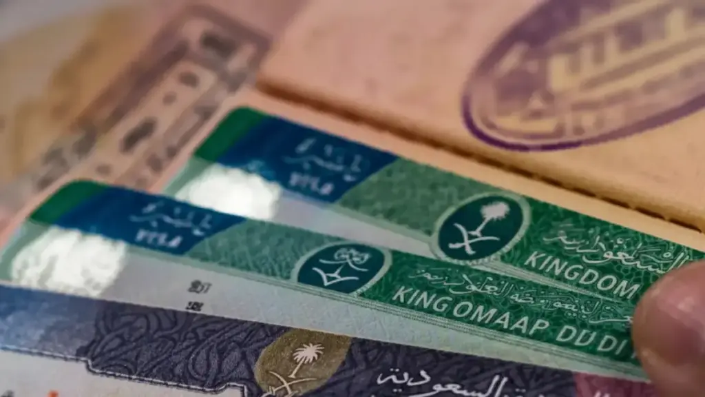 مفاجأة الجوازات السعودية تضع نهاية مؤرقة لملايين المقيمين.. تبدأ من 13 يوليو 2025 وتلغي الزيارات للمكاتب إلى الأبد مفاجأة الجوازات السعودية تضع نهاية مؤرقة لملايين المقيمين.. تبدأ من 13 يوليو 2025 وتلغي الزيارات للمكاتب إلى الأبد