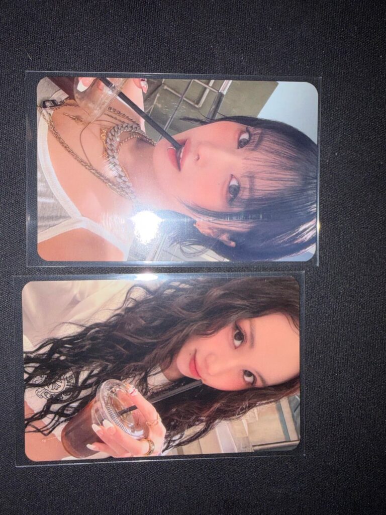 هل هذه البطاقات الفوتوغرافية حقيقية؟