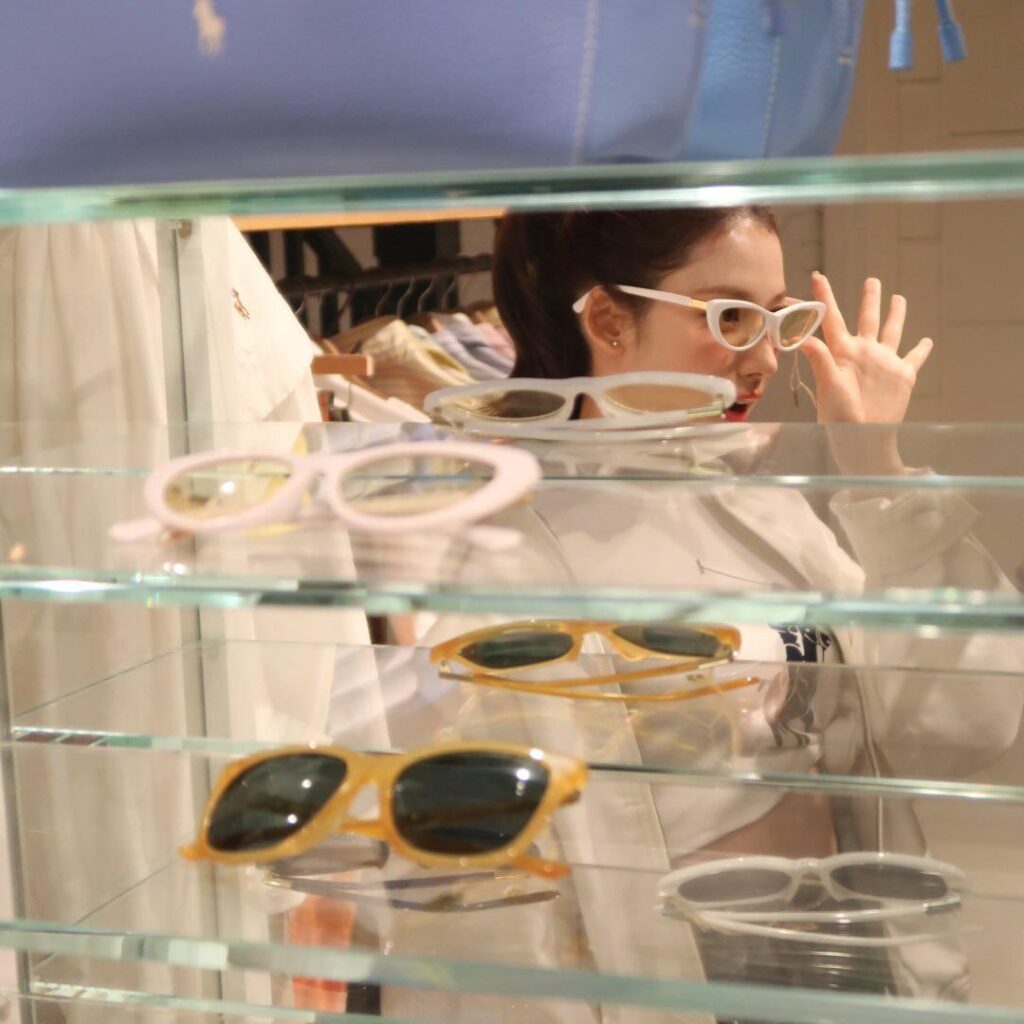 260420 تحديث سانا على الانستقرام - صورة شخصية جديدة