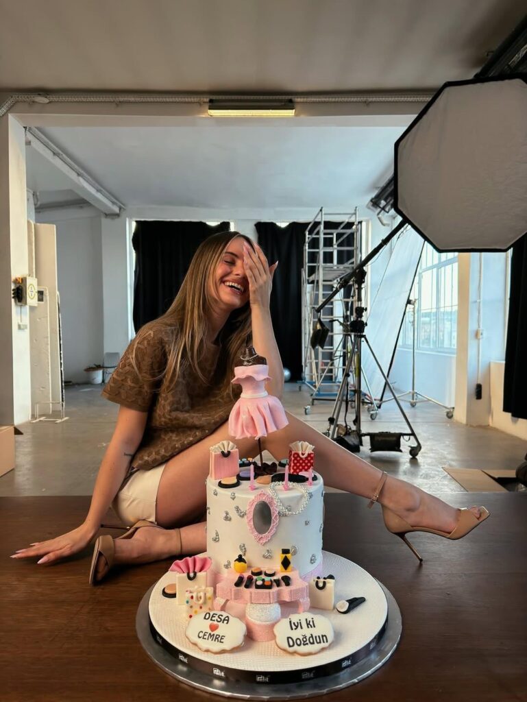 Cemre Solmaz Cemre Solmaz