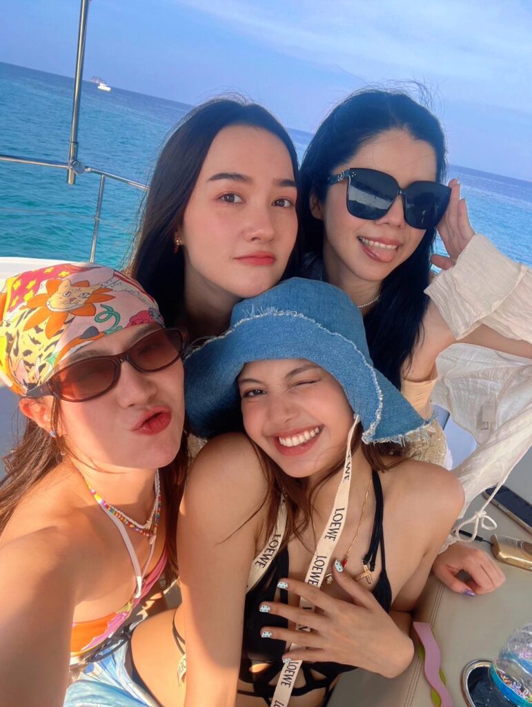 260415 تحديث Banaz.u على IG مع ليزا