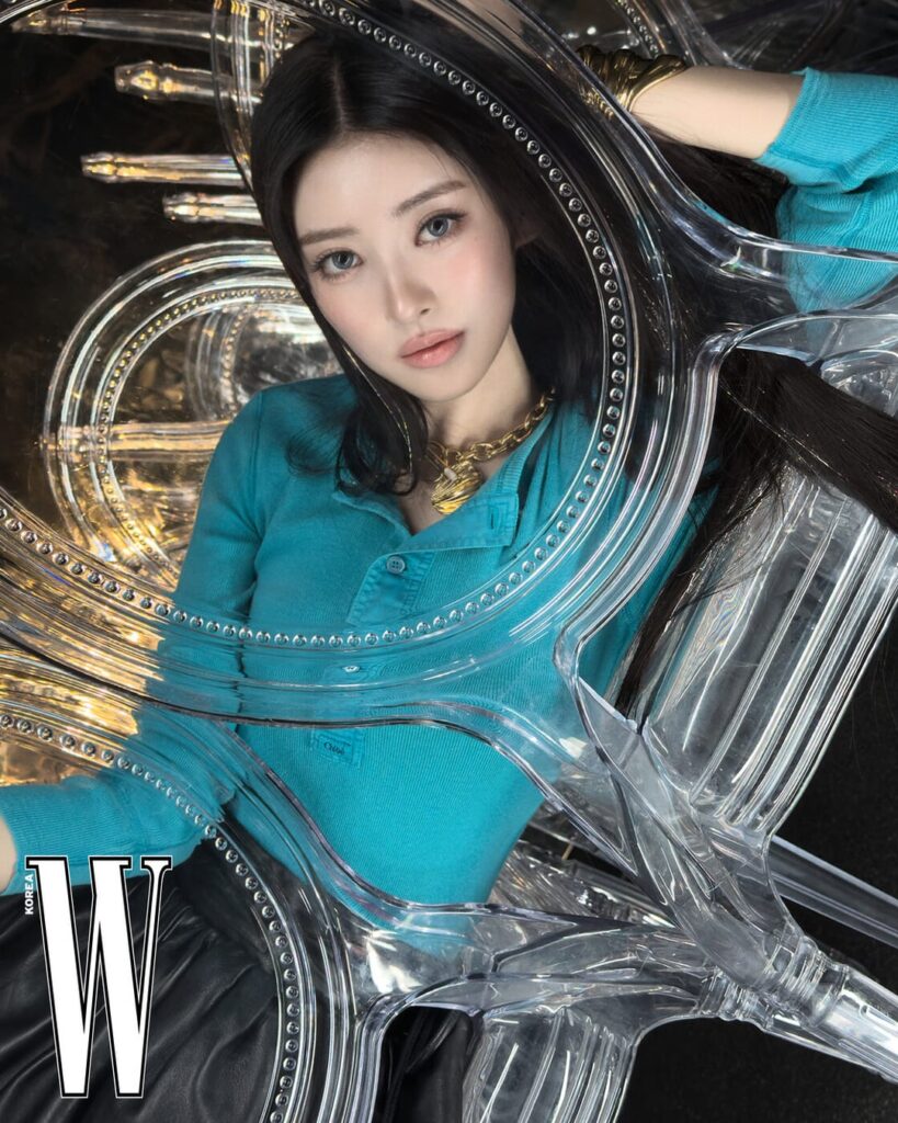 MEOVV Anna - W KOREA x Chloé (إصدار مايو 2026 مصور)