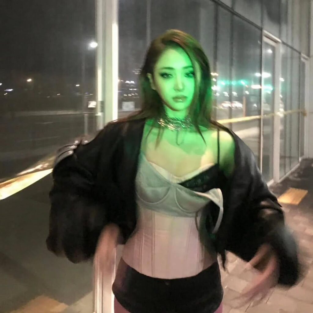 260419 - تحديث هوه يونجين على الانستقرام. كيم تشايون