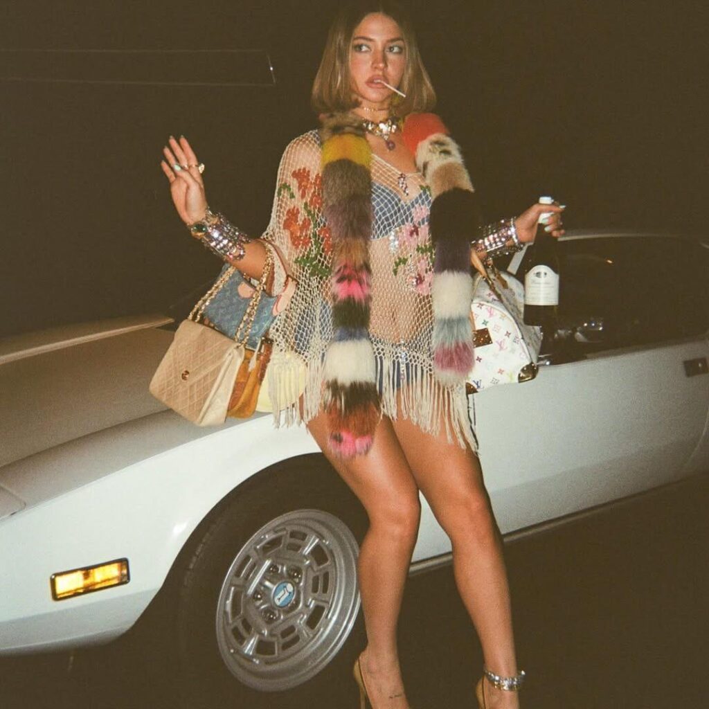 Madelyn Cline Madelyn Cline