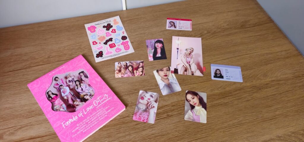 لقد وصل للتو ألبومي الأول على الإطلاق!