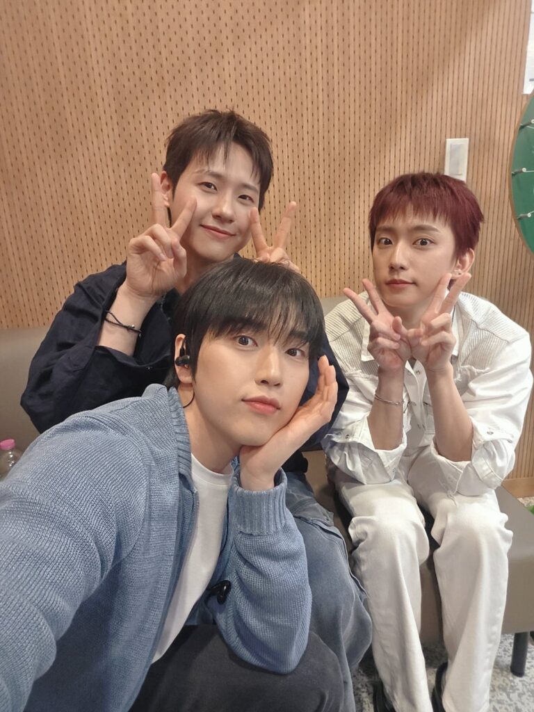 ذكرى سنوية 15 سعيدة لـB1A4!