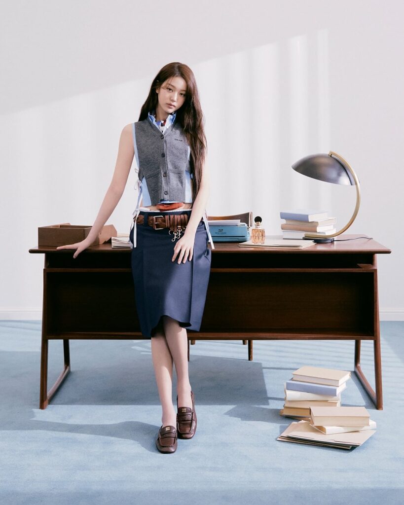 260402 تم تعيين وونيونج سفيرًا للعلامة التجارية لعطور Miu Miu في كوريا الجنوبية واليابان.