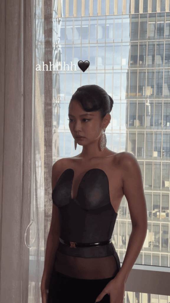 260425 تحديث قصة جيني IG