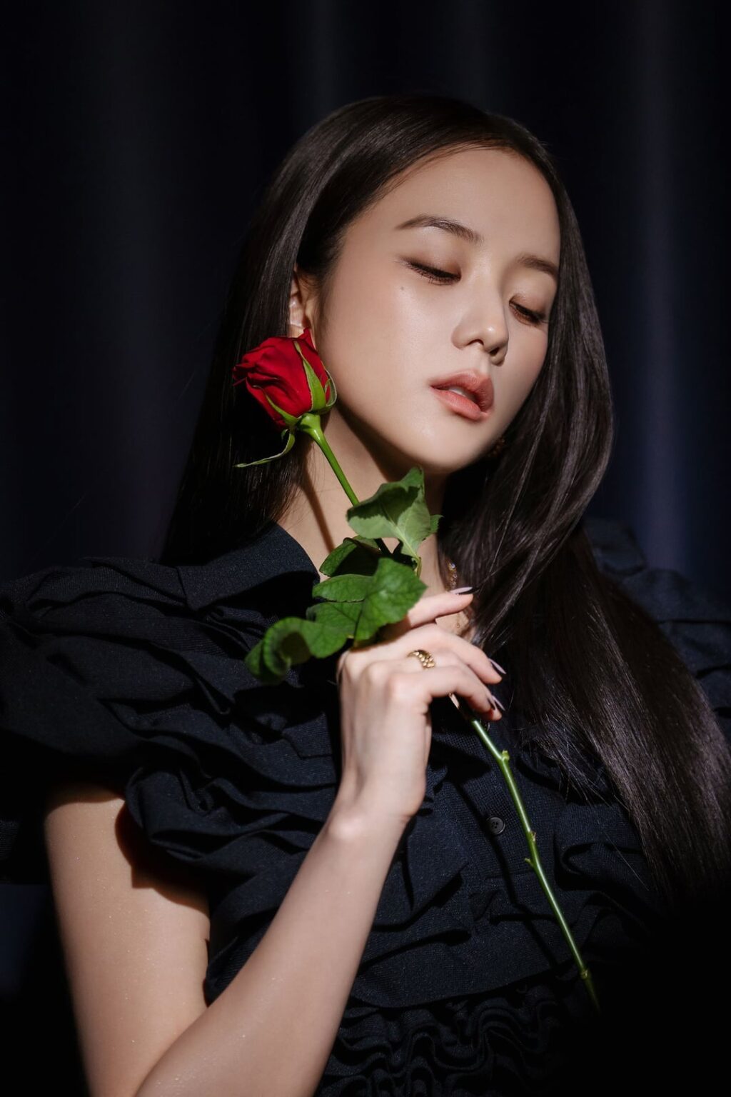 260407 تحديث تطبيق جيسو | [📸] المحترم "الكتاب الأسود الكبير" يطلق النار في الخلف