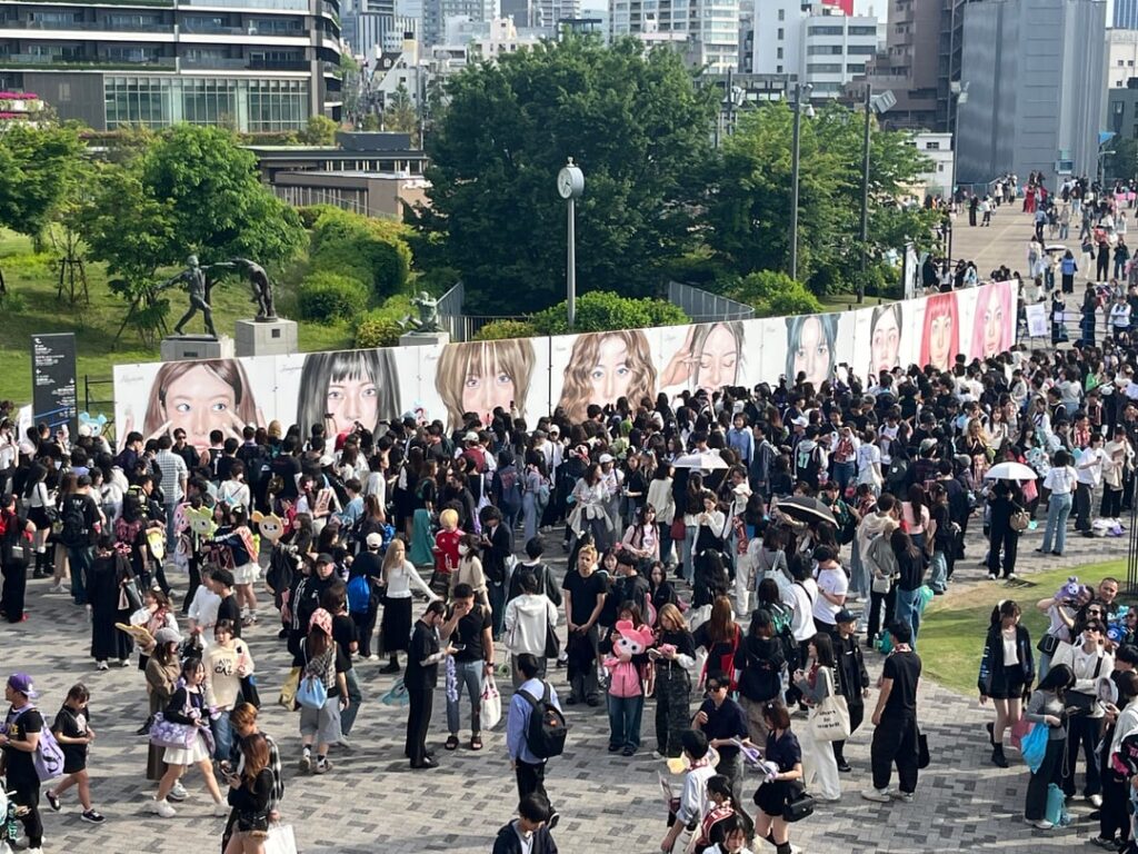 260426 مرتين في طوكيو فوتووال (ملعب MUFG)