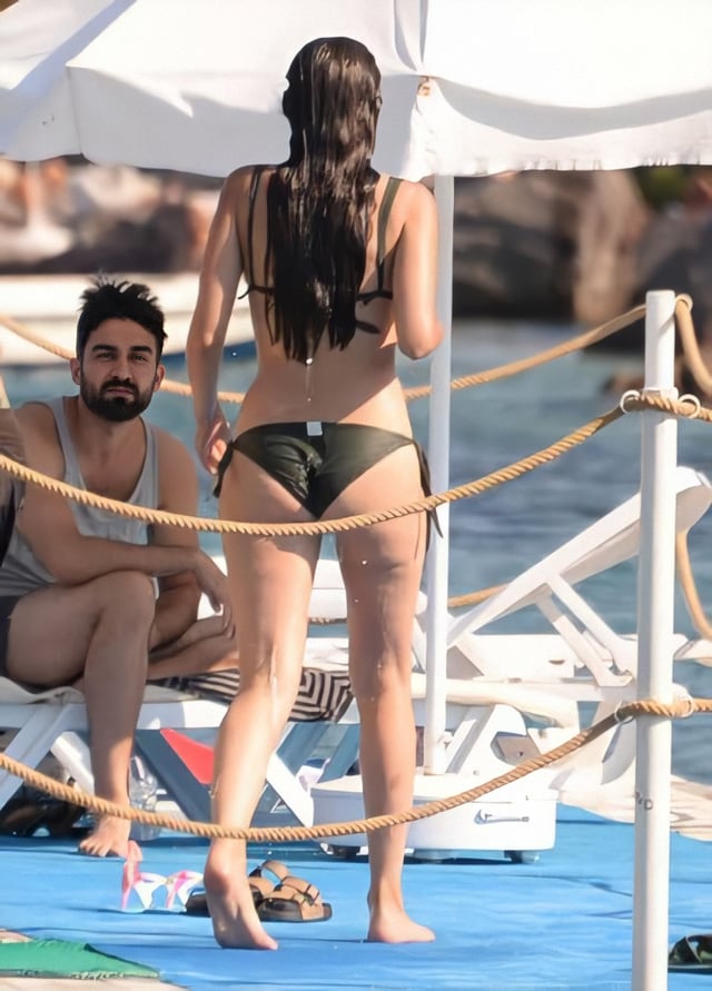 Melisa Aslı Pamuk Melisa Aslı Pamuk