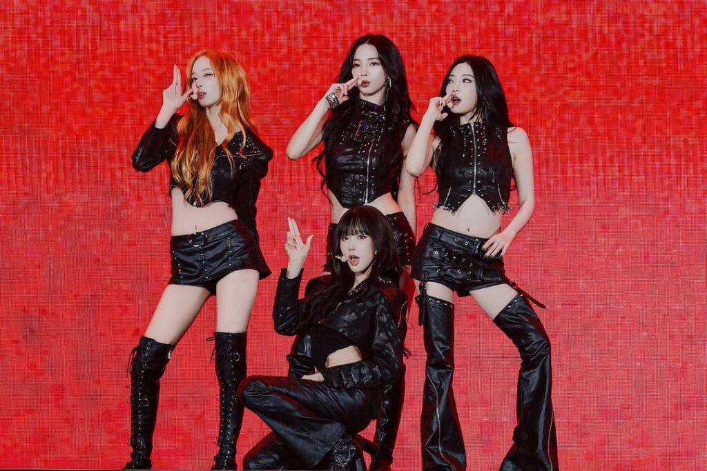 260412 aespa SYNK: خط aeXIS في Kyocera Dome Osaka (عبر Modelpress)