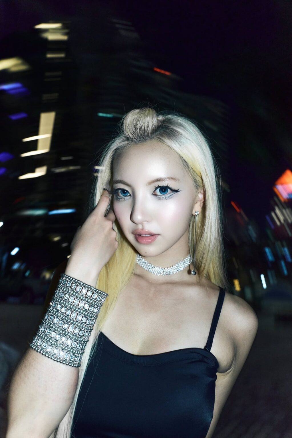 VVS - الألبوم المصغر الثاني: $TAY THE NIGHT (الصور المفاهيمية 1 - بريتني)