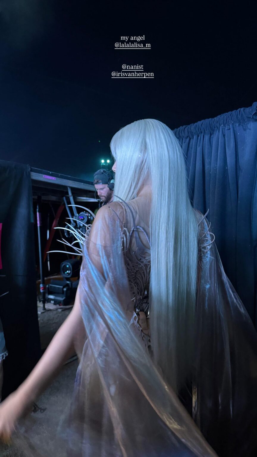 260419 تحديث قصة emjanggg على IG مع ليزا