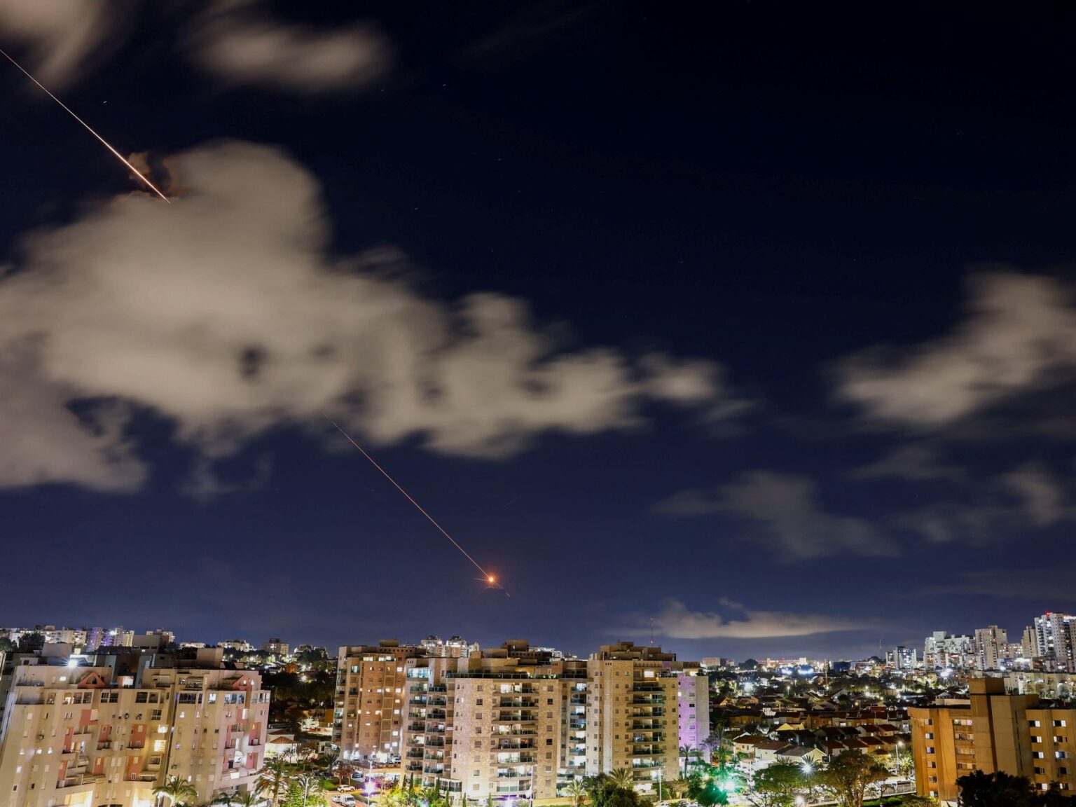 صافرات الإنذار تدوي بإسرائيل بعد الإعلان عن وقف إطلاق النار | أخبار