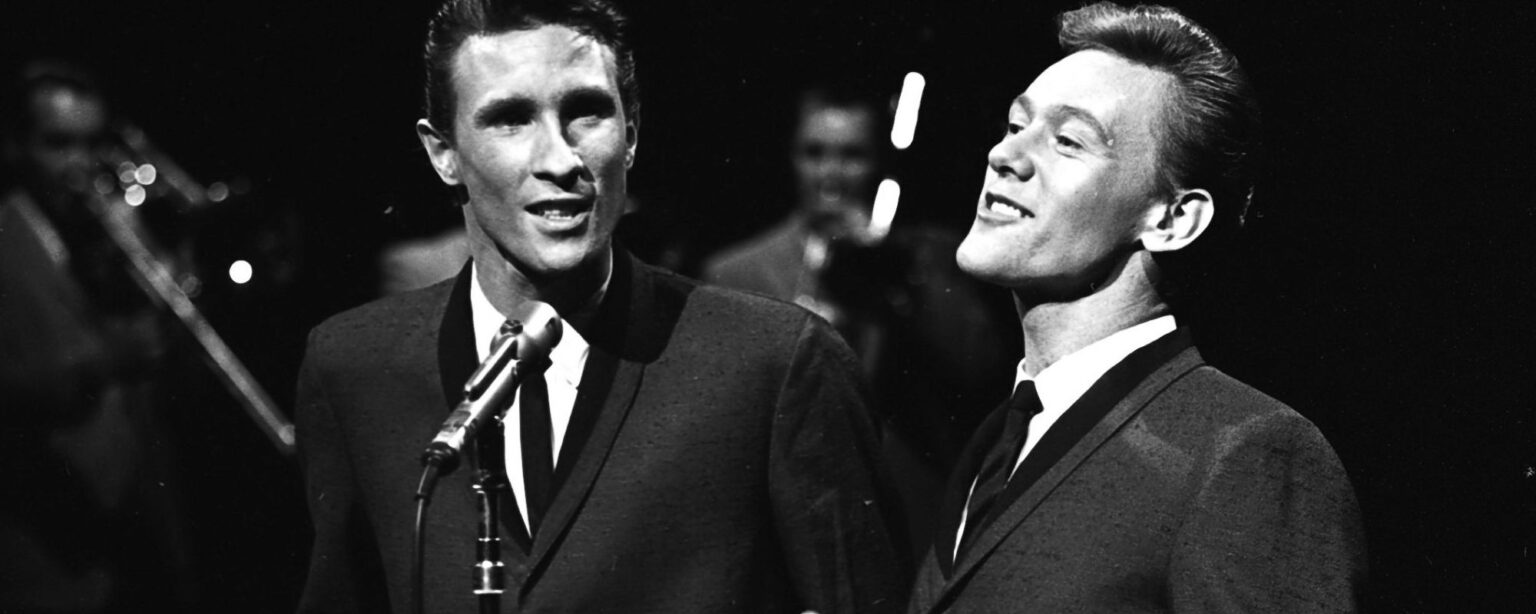 3 أغاني من الستينيات حزينة حتى على أطفال الستينيات للاستماع إليها كبالغين