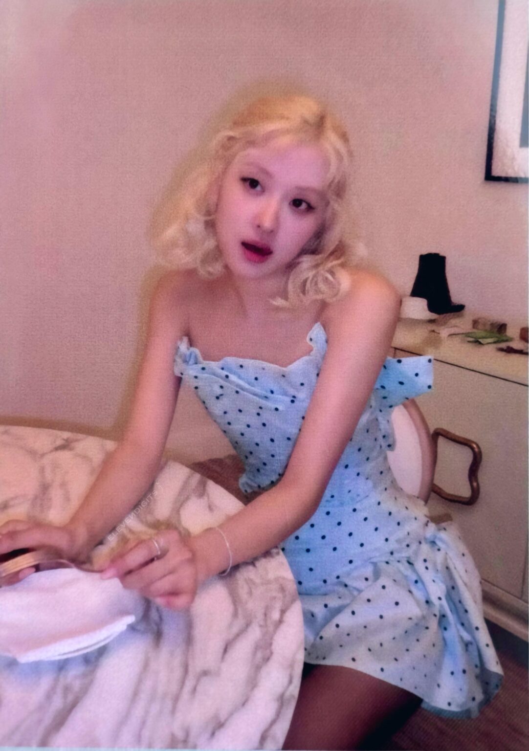 روزيه - بطاقة صور "روزي" ذات قبعة كروية TBL