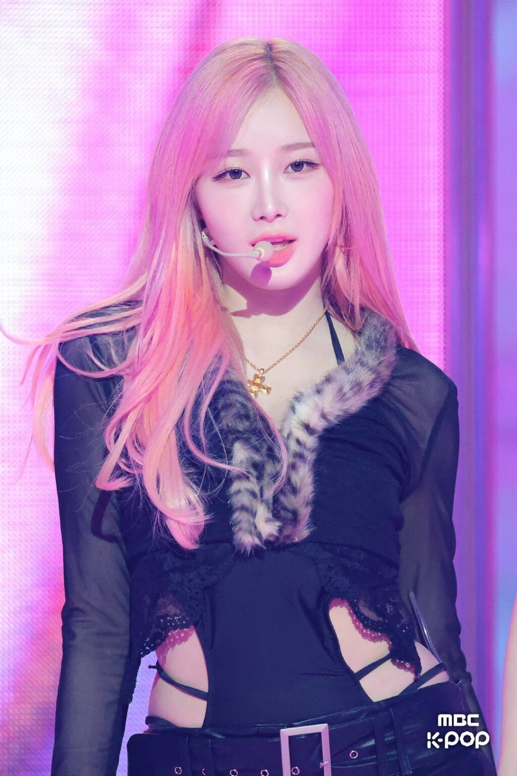 260401 جيزيل - MBC April Fool's Day (250130 Gayo Daejejeon 'Toxic (Original Britney Spears)' Behind Pics)