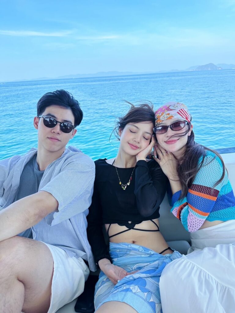 260411 تحديث Banaz.u على IG مع ليزا