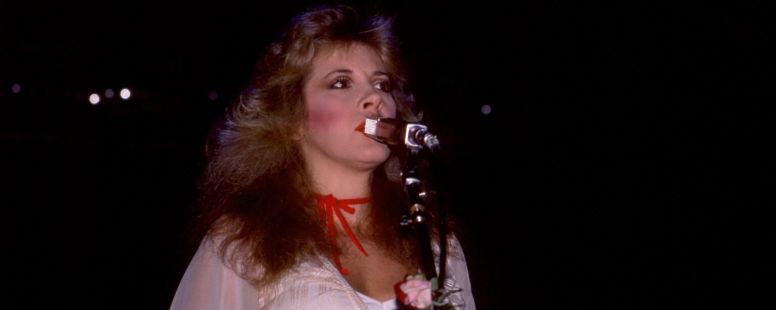 3 رقصات بطيئة منسية حددت حب الشباب في الثمانينات 3 رقصات بطيئة منسية حددت حب الشباب في الثمانينات