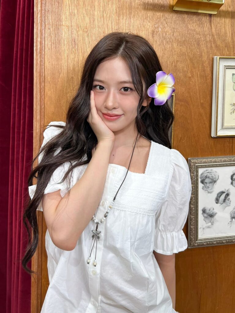 تحديث تويتر الرسمي لـ 260424 IVE - ⓦⓐⓣⓒⓗ​ ⓢⓞⓜⓔⓣⓗⓘⓝⓖ —̳͟͞͞♡