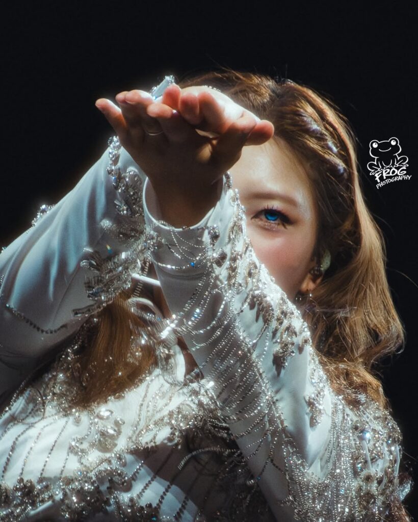 260422 تحديث انستقرام frogphotography - مرتين في جولتهم العالمية  في أوستن في مركز مودي - الجزء الأول