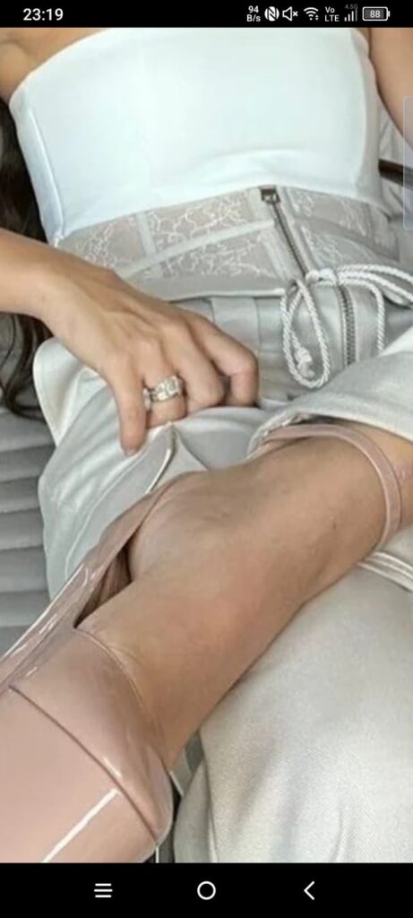 Şu 2 fotoyu netlestircek yokmu uğraştım olmuyor