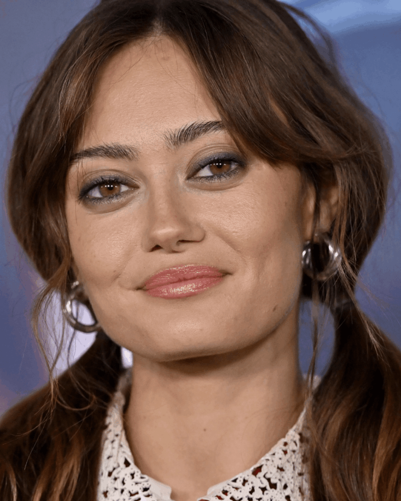 Ella Purnell Ella Purnell