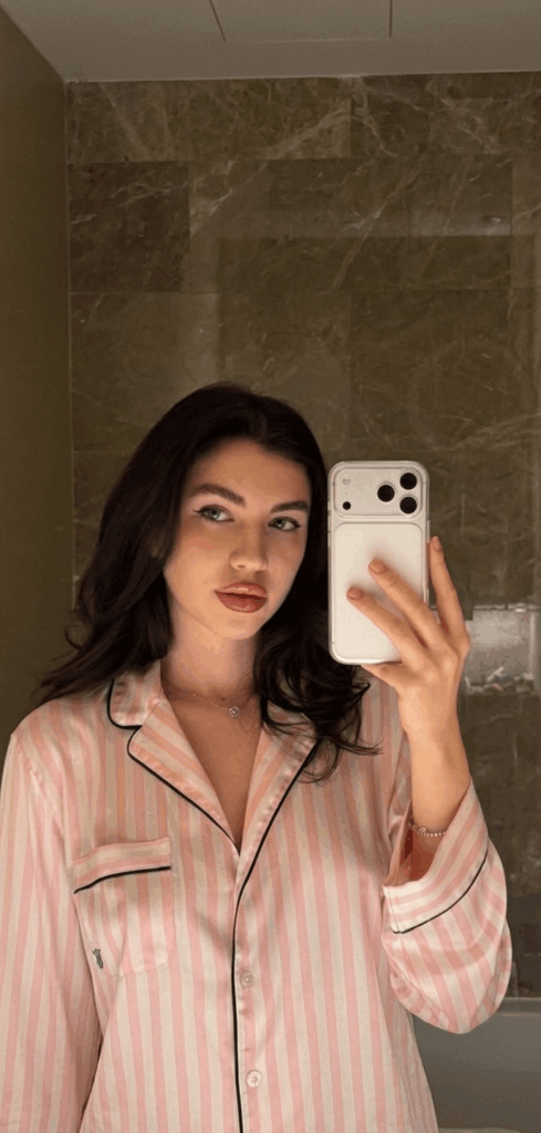 Aysu Osmanoğlu (Aysujue)