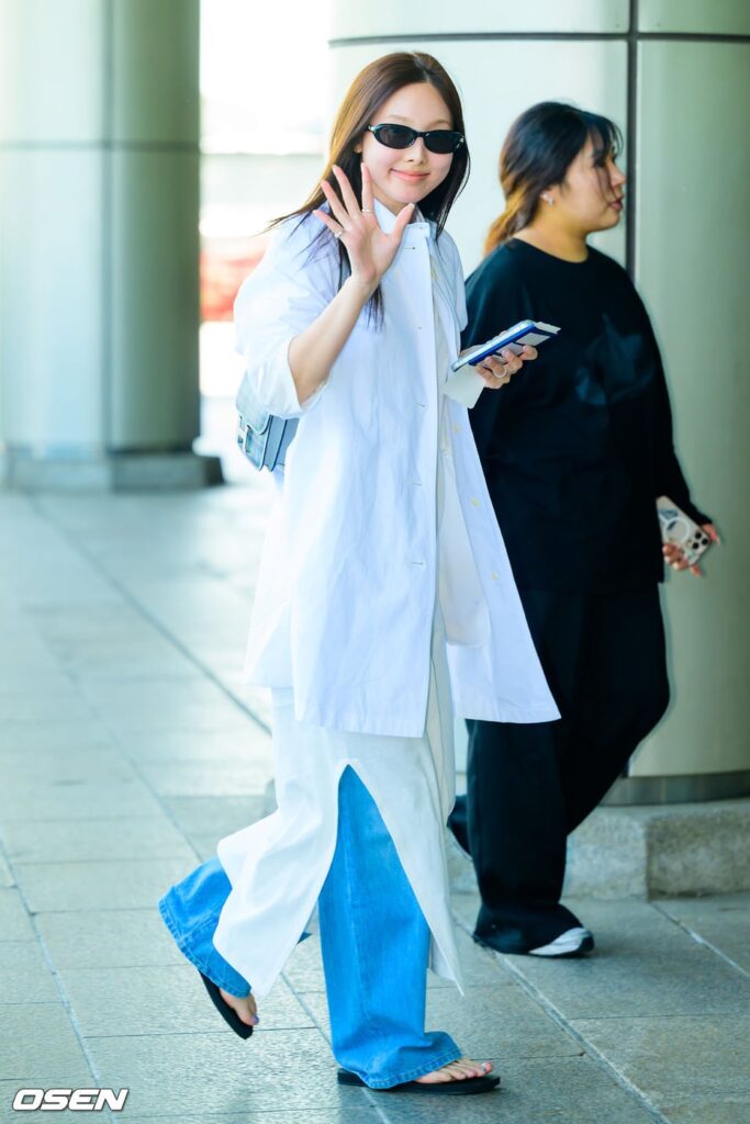 260424 OSEN Site - فرقة TWICE تتوجه إلى اليابان لحضور حفلها في استاد اليابان الوطني