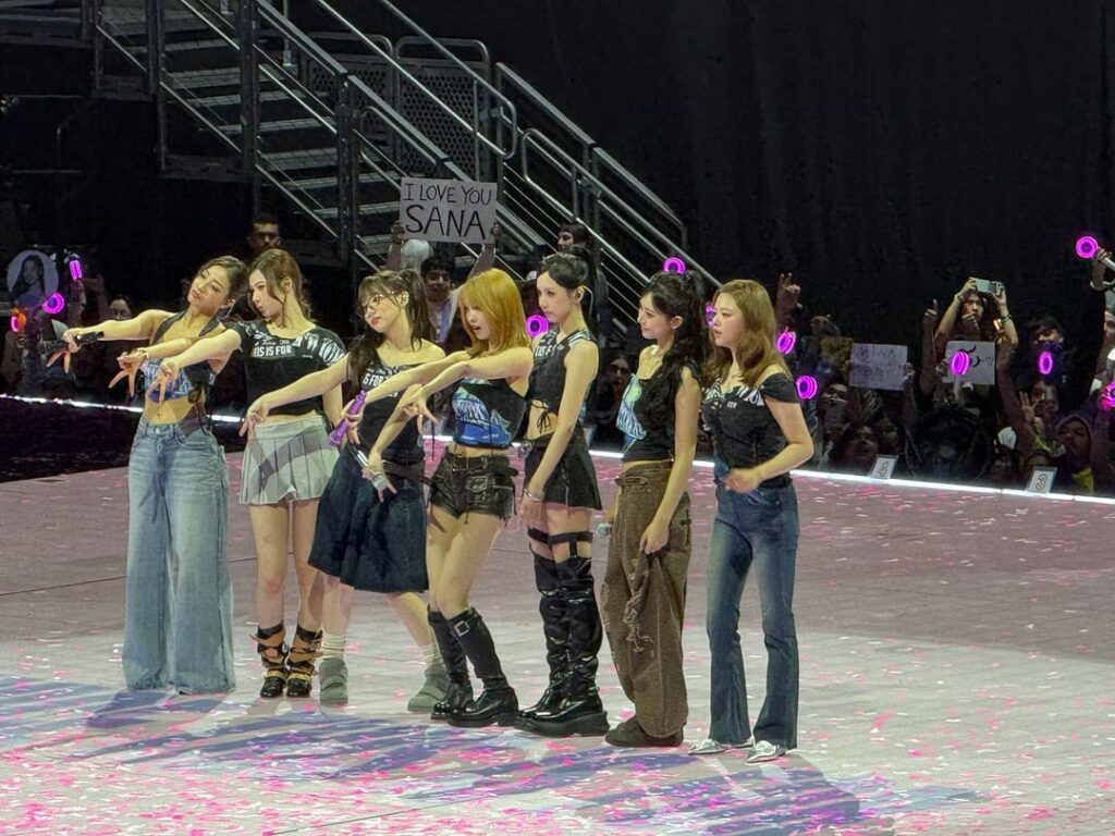 بعض الصور من معرض أوستن