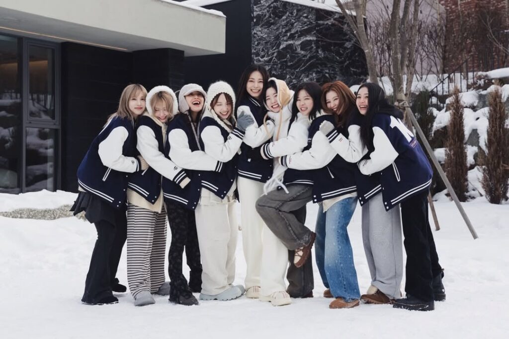 260320 تحديث كيدكور على الانستقرام - صورة جماعية واحدة في الألف 10N من ​​مصور الإنتاج