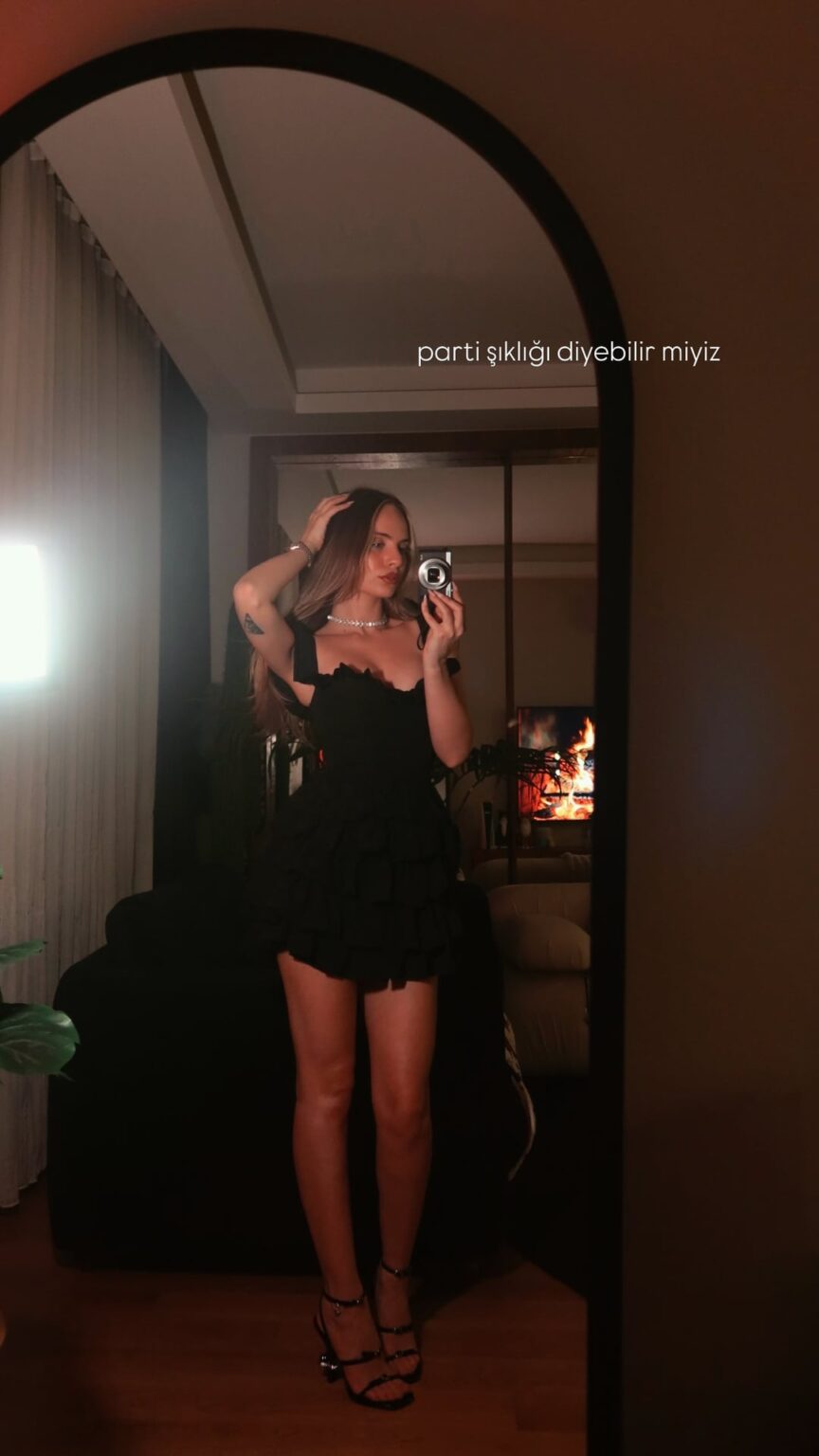 Cemre solmaz 4k ayak