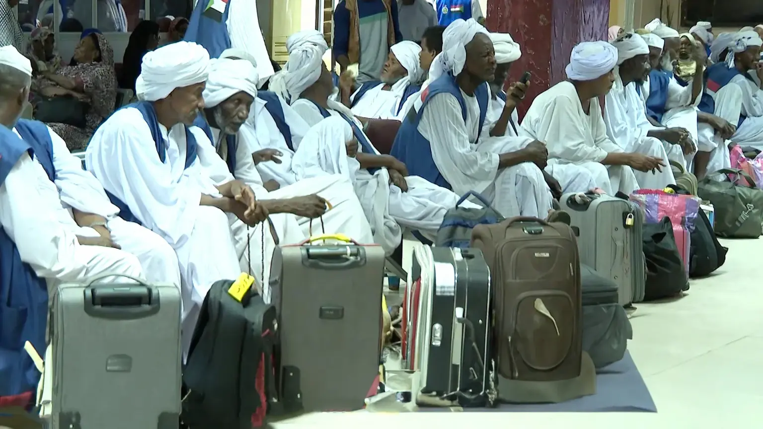 صدمة لحجاج السودان.. 3000 يفقدون فرصة الحج بعد إتمام الإجراءات
