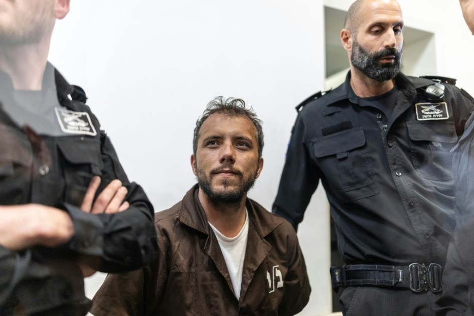 إسرائيل ترحل ناشطين أجنبيين من “أسطول الصمود” احتجزتهما لأسبوع إسرائيل ترحل ناشطين أجنبيين من "أسطول الصمود" احتجزتهما لأسبوع