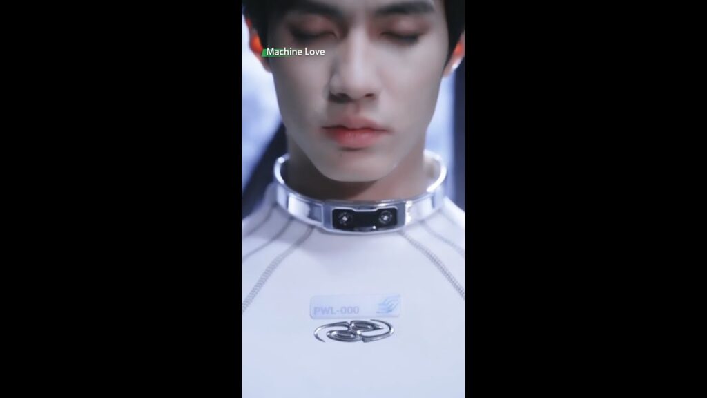 🤖💭 هل تمتلك الروبوتات مشاعر أيضًا؟#verticaldrama #shortdrama #mustwatch#MicroDrama #cdrama
