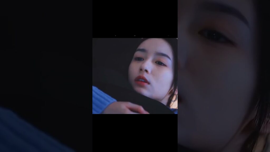 إنه المساحة الآمنة لها🥺🥰❤️ #LinYi #ZhouYe #الجميع_يحبني #EveryoneLovesMe #shorts #cdrama #youku