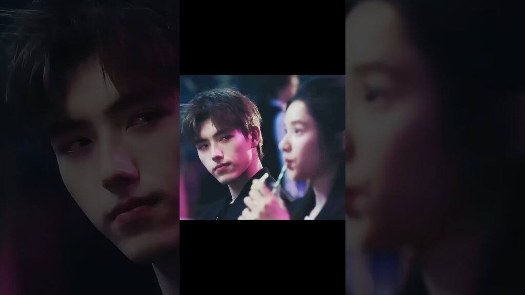 يكاد يأكلها بنضراته💕#LighterAndPrincess #ولاعة_وأميرة #chenfeiyu #zhangjingyi #youku #shorts #cdrama