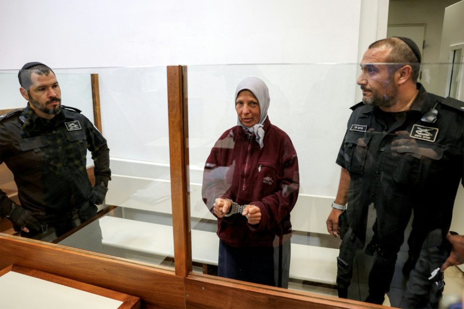 إسرائيل تعلن ترحيل ناشطي “أسطول الصمود” الذين اعترضتهم في البحر إسرائيل تعلن ترحيل ناشطي "أسطول الصمود" الذين اعترضتهم في البحر